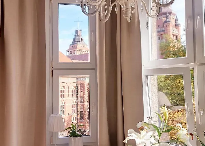 W Kamienicy W Sercu Miasta Waly Chrobrego *