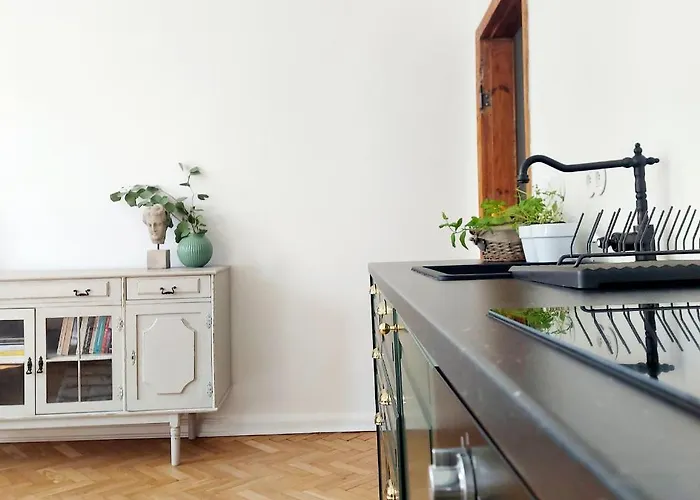 W Kamienicy W Sercu Miasta Waly Chrobrego *